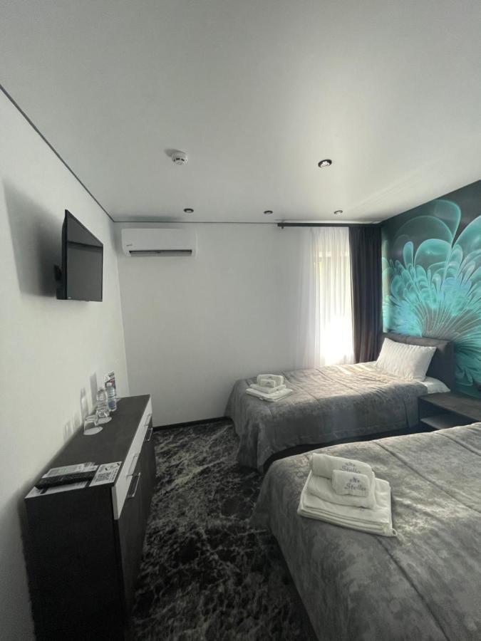 Hotel Stella à Ternopil Extérieur photo