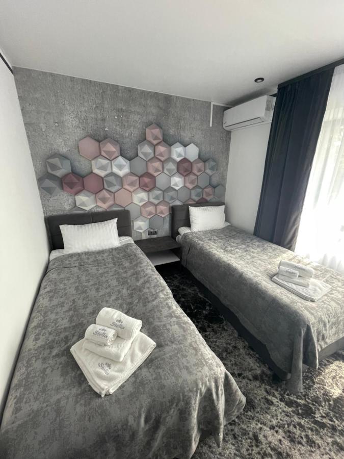 Hotel Stella à Ternopil Extérieur photo