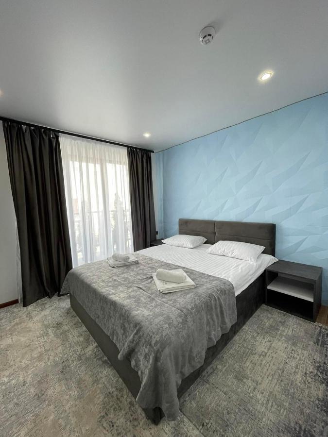 Hotel Stella à Ternopil Extérieur photo