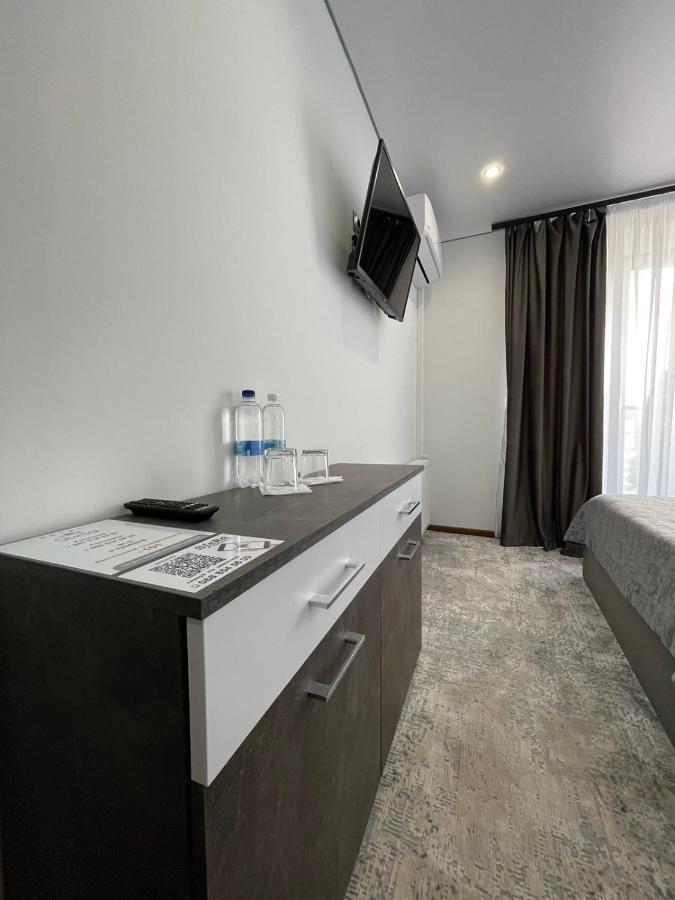 Hotel Stella à Ternopil Extérieur photo